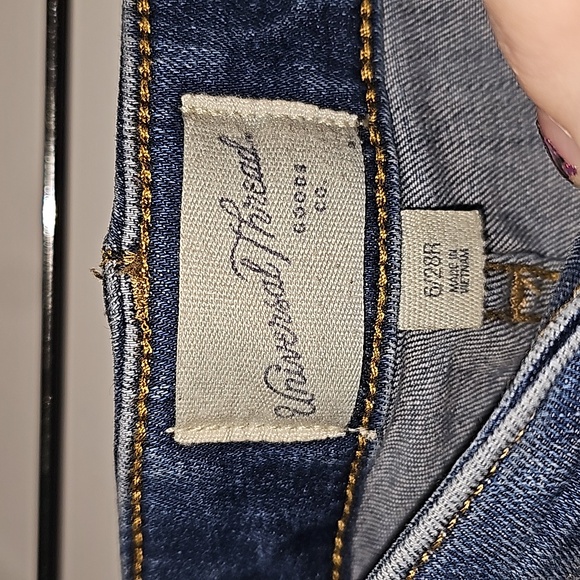 Universal Thread High Rise Skinny Distressed Medium Wash Denim Jeans 6/28 VGUC - Picture 5 of 12